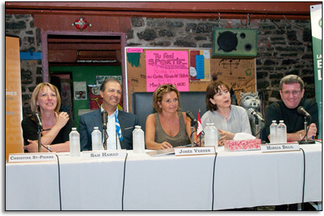 De gauche  droite sur la photo : madame Christine St-Pierre, monsieur Sam Hamad, madame Jose Verner, madame Mireia Belil et monsieur Rgis Labeaume lors de la confrence de presse.